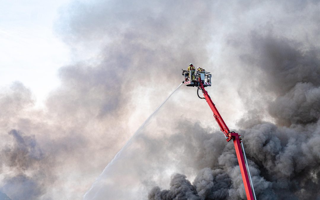 Dinas Damkar Pangkalpinang Amankan Kebocoran di SPBU
